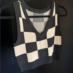 Commense Black and Cream Checkered V-Neck Sweater Tank
